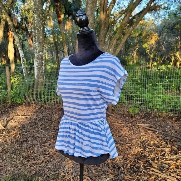 New Charming Charlie Womens Striped Peplum Shirt Blue White Top Short Sleeve S. - Picture 2 of 13